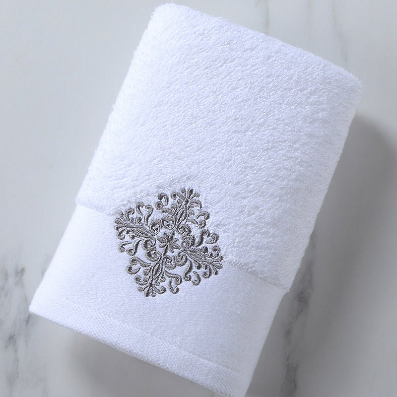 Soft Cotton Bath Towel – product close-up